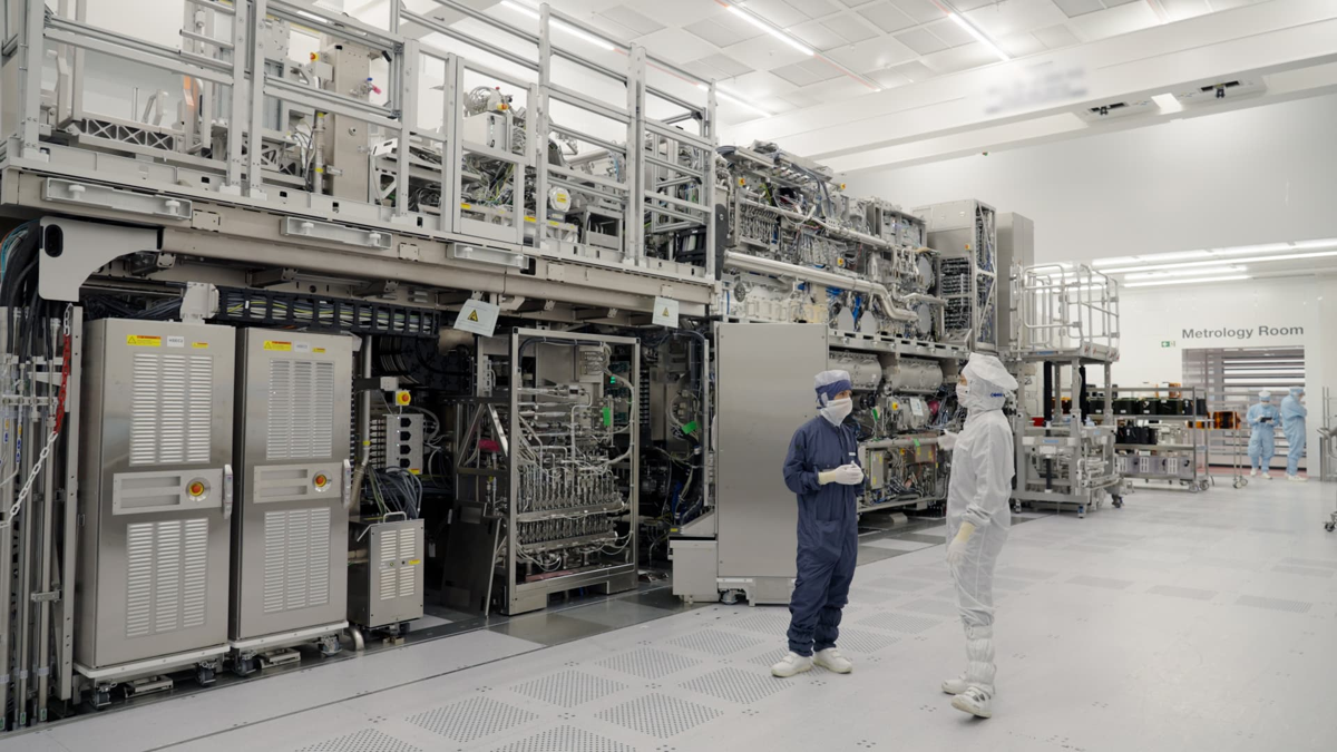 TSMC y Samsung adoptan las máquinas High-NA EUV de ASML