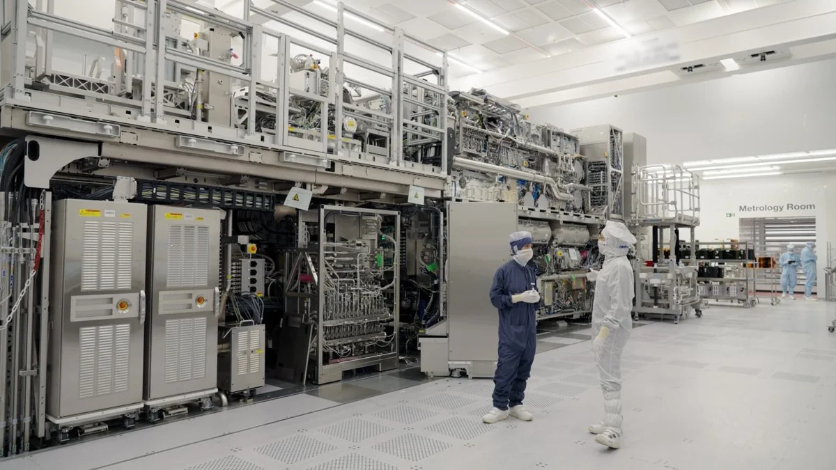 TSMC i Samsung adopten les màquines High-NA EUV d'ASML